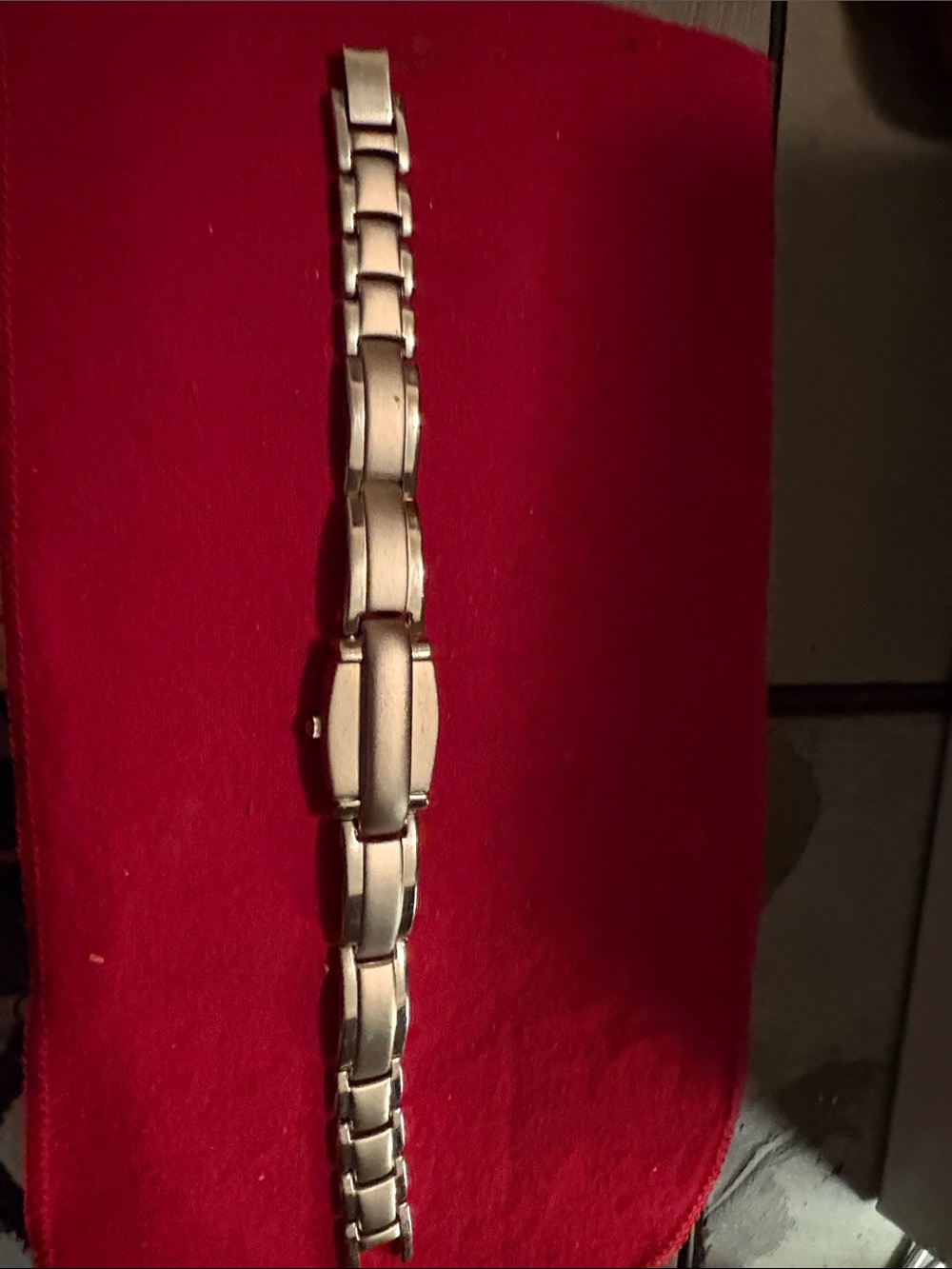 Vintage 80s Slide Out Elegant Silver-Tone Women's Bracelet Watch